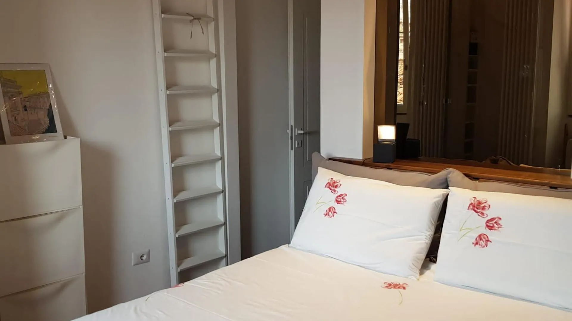 Cosy Reginella Apartment Rome Italy