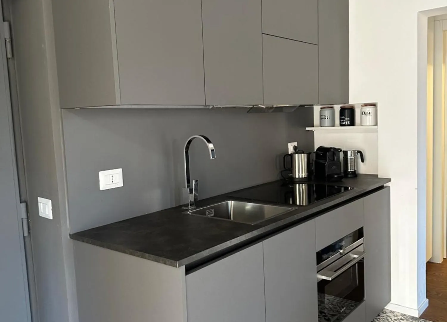 Cosy Reginella Apartment Rome 0*,  Italy